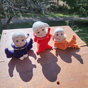 Rare Vintage Set Of 3 Flocked Porcelain Pixie Munchkin Harlequin Figurines In Or